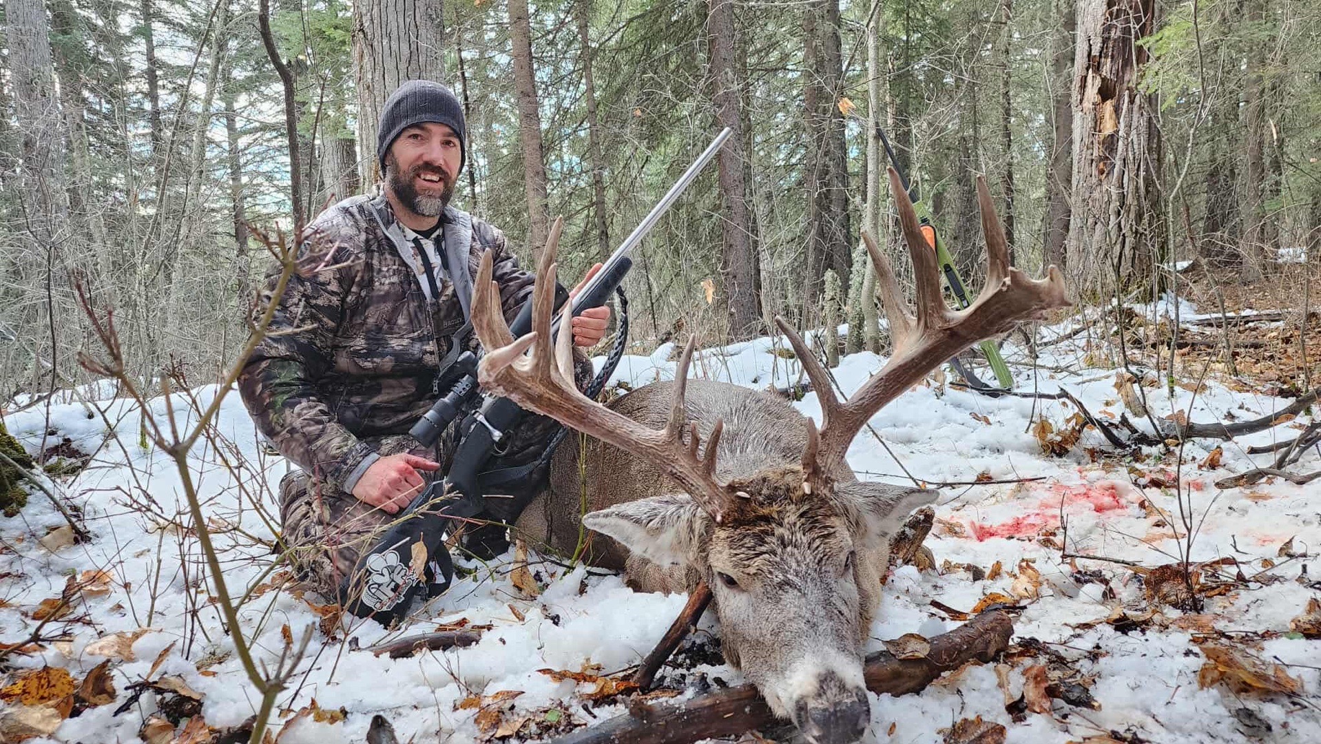 rackline.ai | Whitetail Scoring App - AI Buck Scoring & Age Estimates